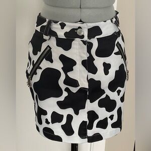 delias cow print skirt size xs w/ functioning pockets
